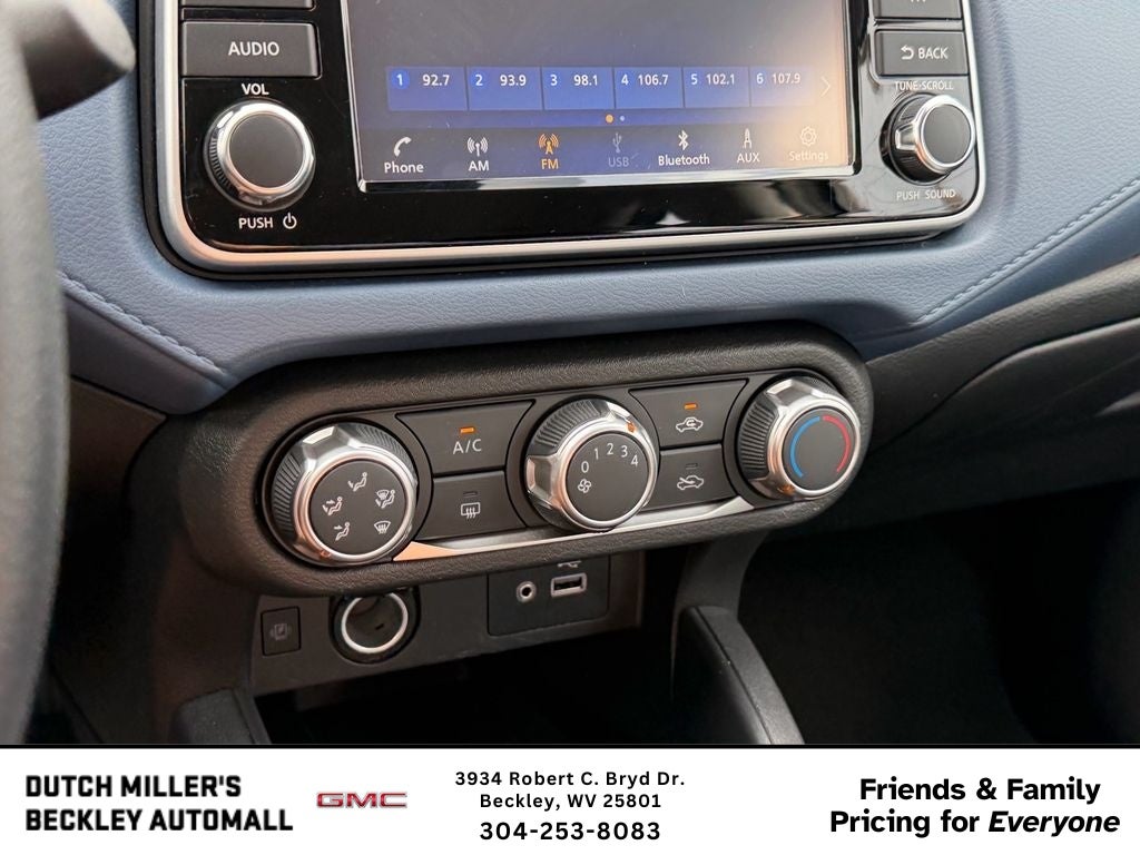 2025 Nissan Versa SV