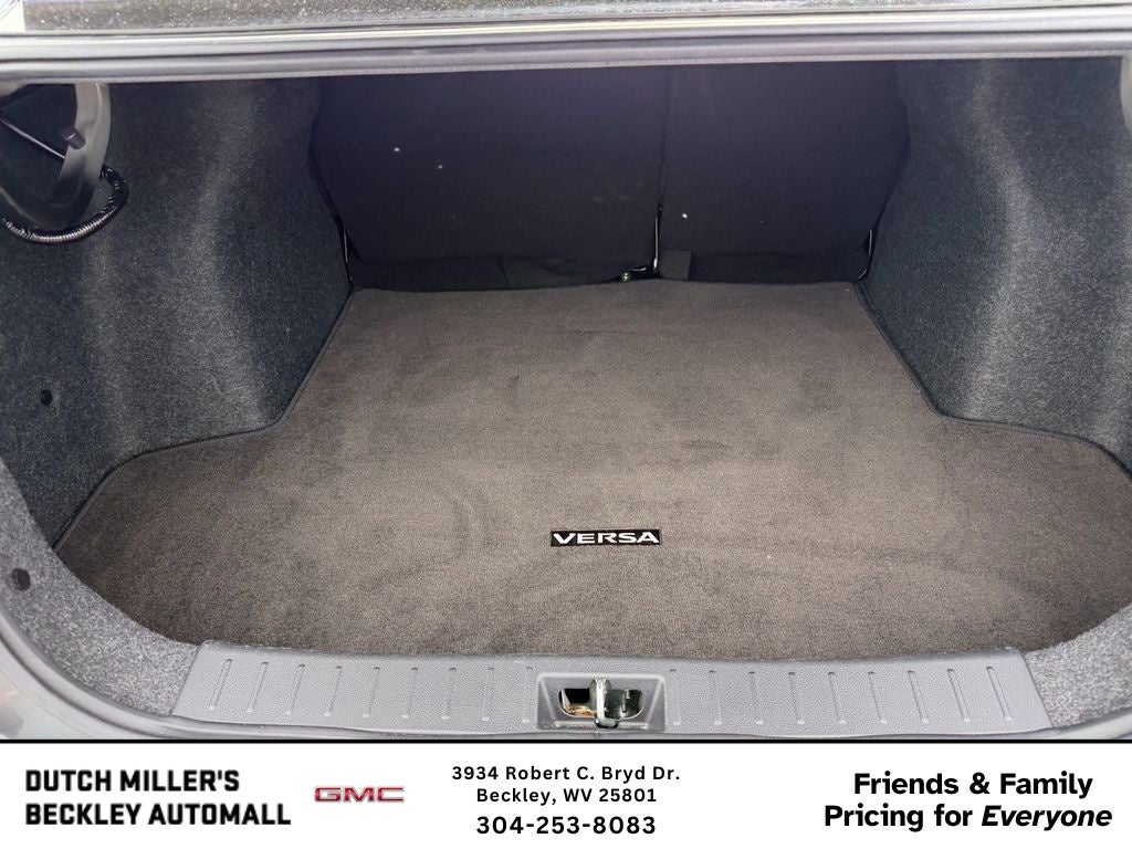 2025 Nissan Versa SV