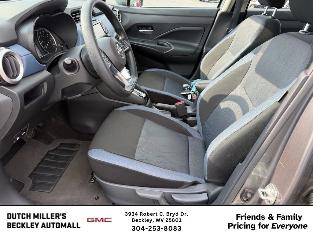 2025 Nissan Versa SV