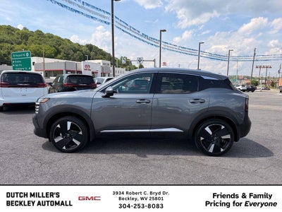2025 Nissan Kicks SR