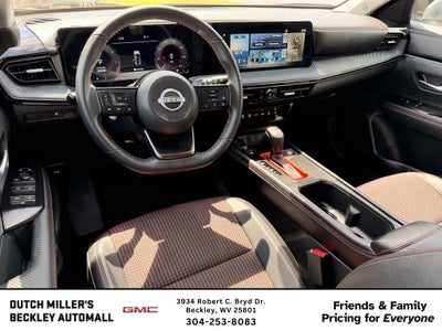2025 Nissan Kicks SR