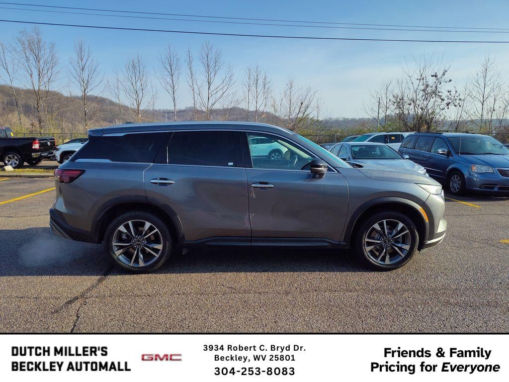 2022 INFINITI QX60 LUXE