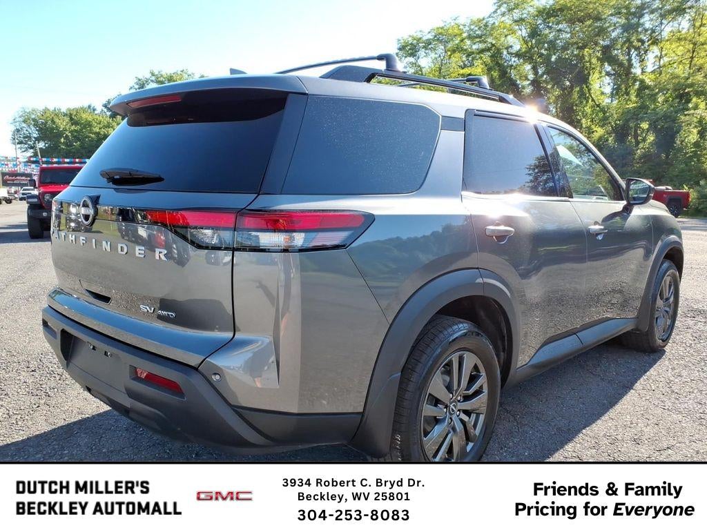 2023 Nissan Pathfinder SV