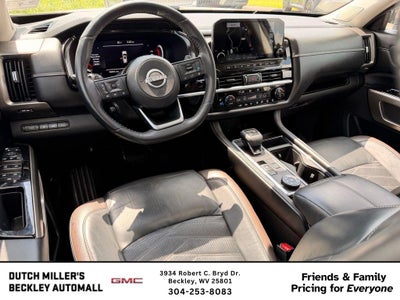 2023 Nissan Pathfinder Platinum