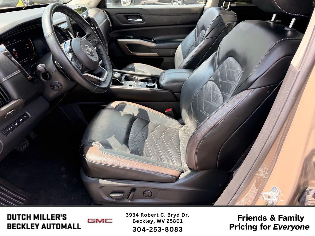 2023 Nissan Pathfinder Platinum