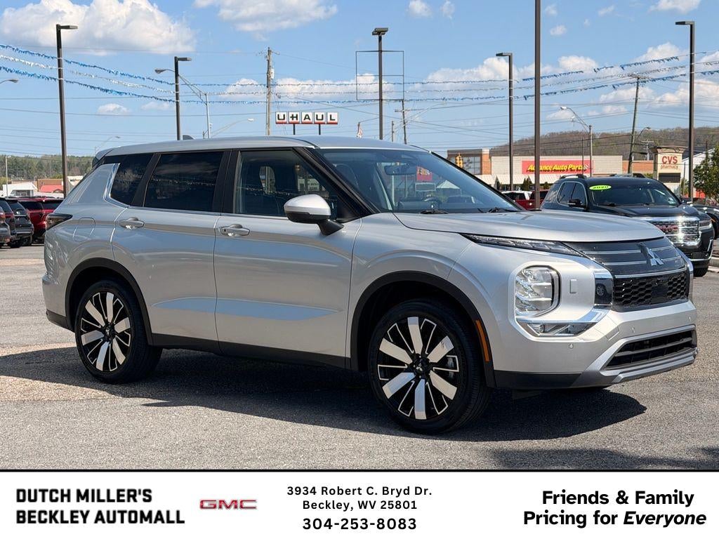 2025 Mitsubishi Outlander SE