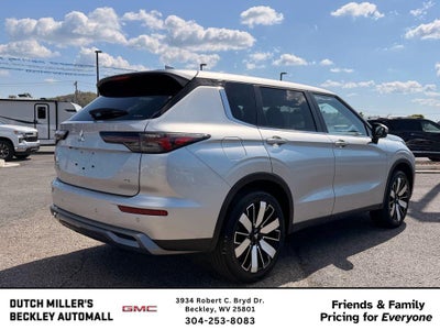 2025 Mitsubishi Outlander SE