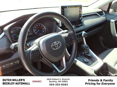 2022 Toyota RAV4 Hybrid XLE