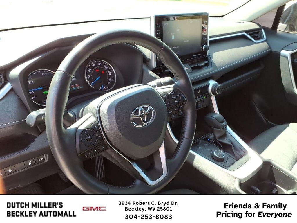 2022 Toyota RAV4 Hybrid XLE