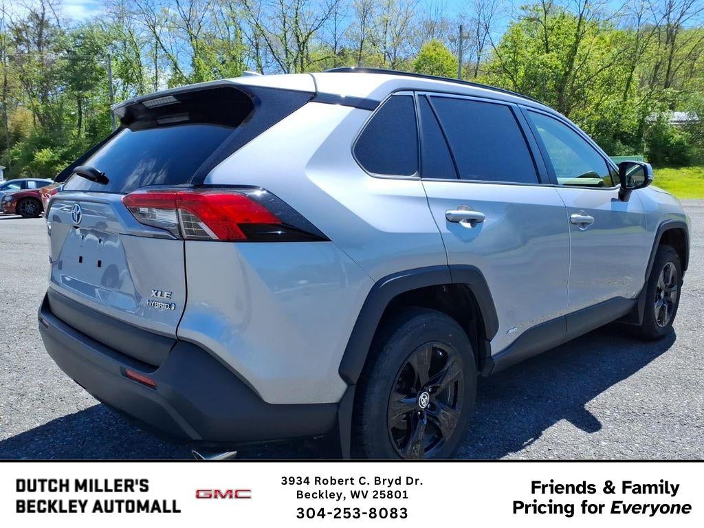 2022 Toyota RAV4 Hybrid XLE