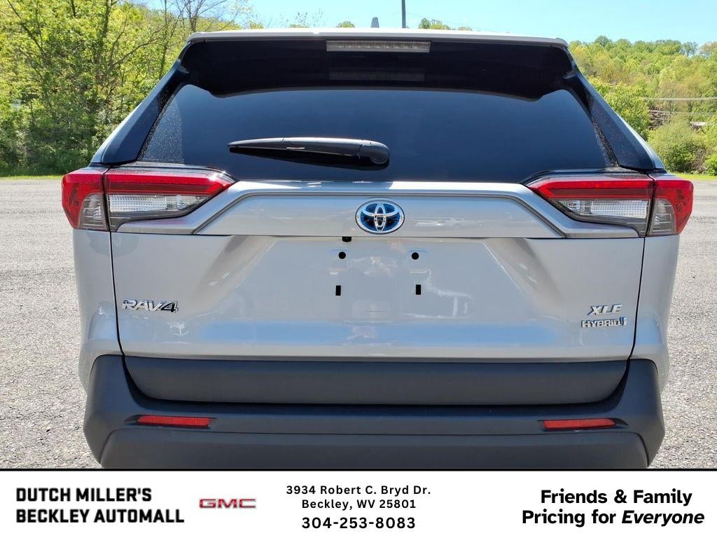 2022 Toyota RAV4 Hybrid XLE