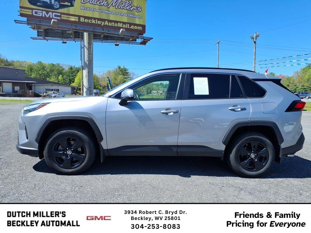 2022 Toyota RAV4 Hybrid XLE
