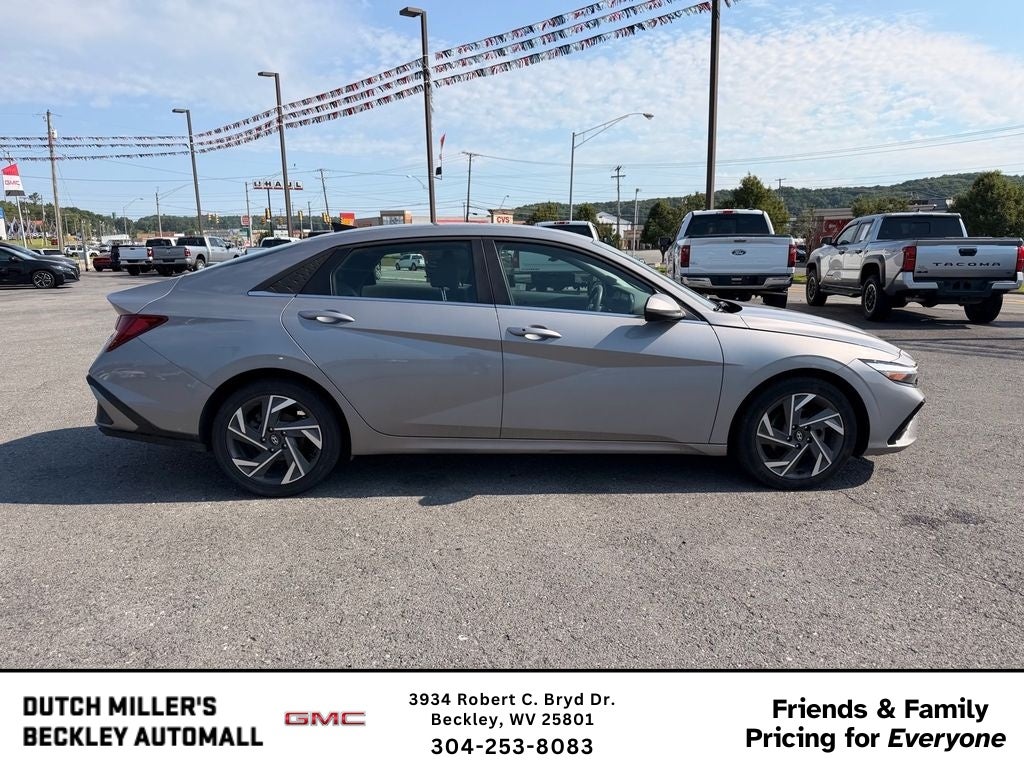 2025 Hyundai Elantra SEL Convenience