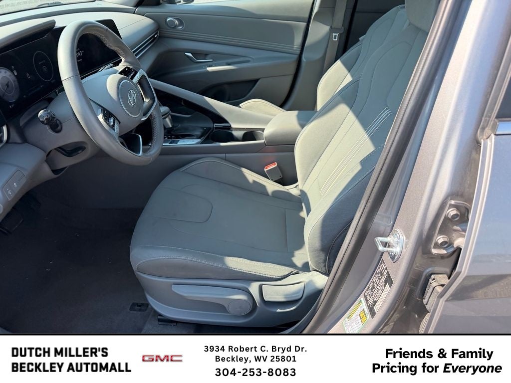 2025 Hyundai Elantra SEL Convenience