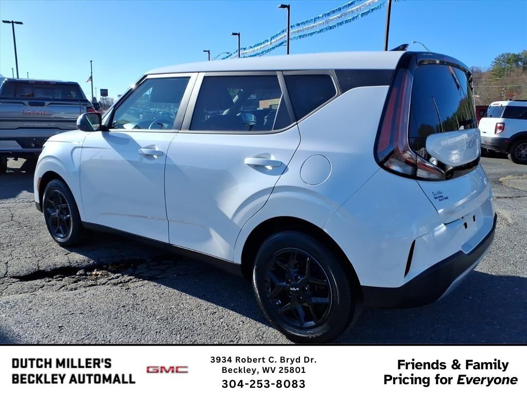 2024 Kia Soul LX