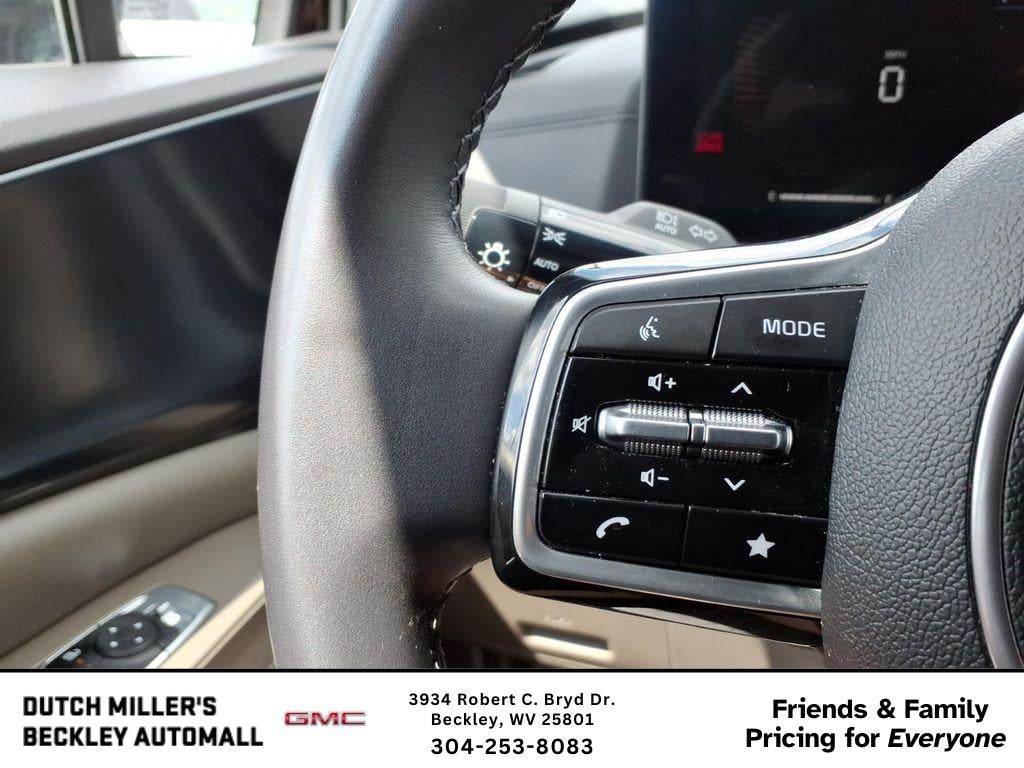 2025 Kia Carnival LXS